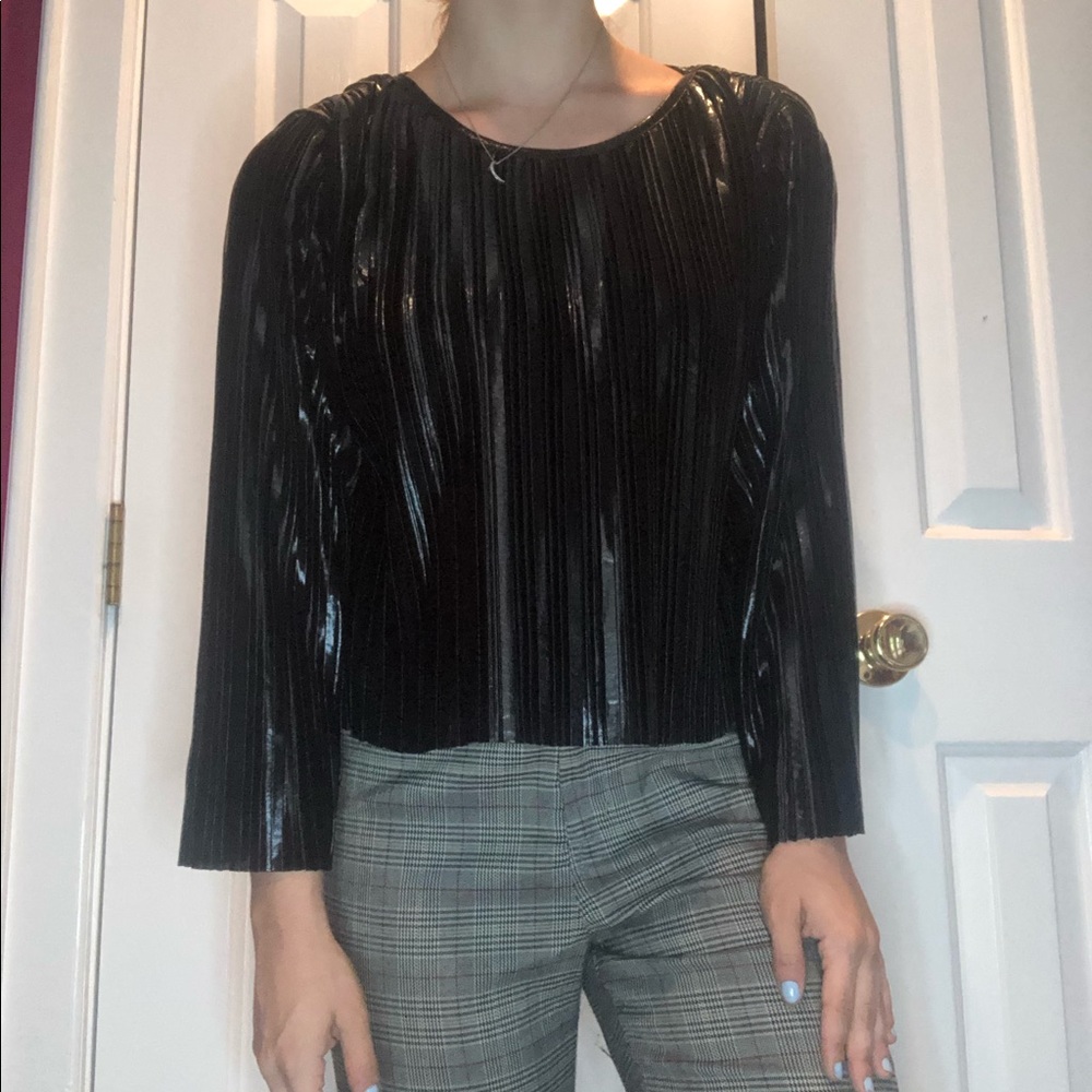 NWT ZARA PLEATED LEATHER BLACK LONG SLEEVE TOP - Picture 9 of 13